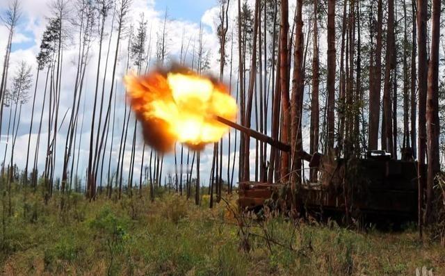 俄罗斯现在也是越来越不着急了，就是几乎每天数百架无人机轰炸乌克兰。反正都是便宜货