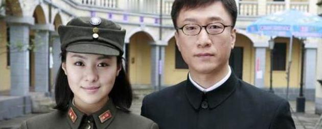 2008年《潜伏》开拍，沈傲君和孙红雷拍完吻戏后，她悄悄地对导演说：我给你100