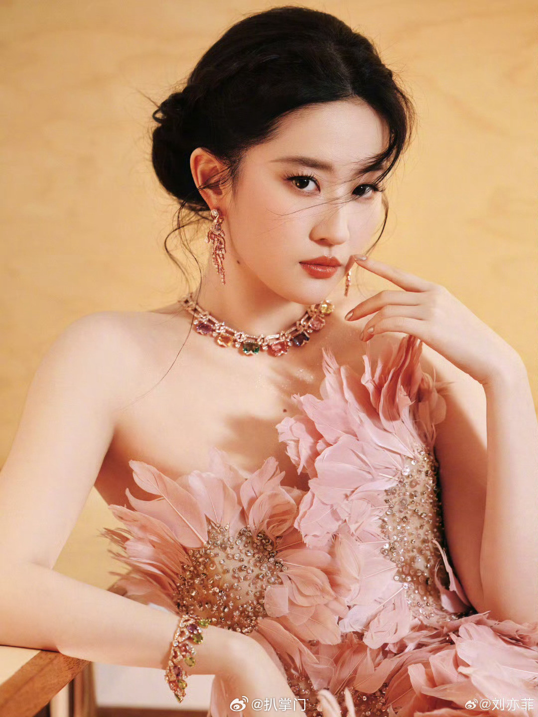 刘亦菲将出演咸雪刘亦菲又要演大女主剧了啊，刘亦菲的下部剧《咸雪》终于要来了，据说