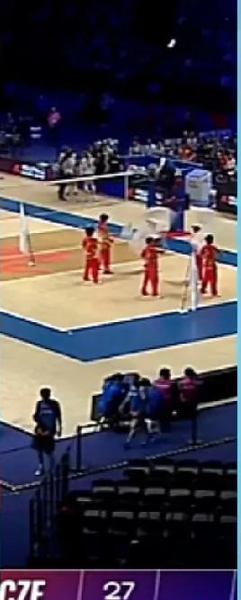 第一局赢得还挺艰难的，29：27，中国女排先下一城。比赛过程还非常艰难，捷克女排