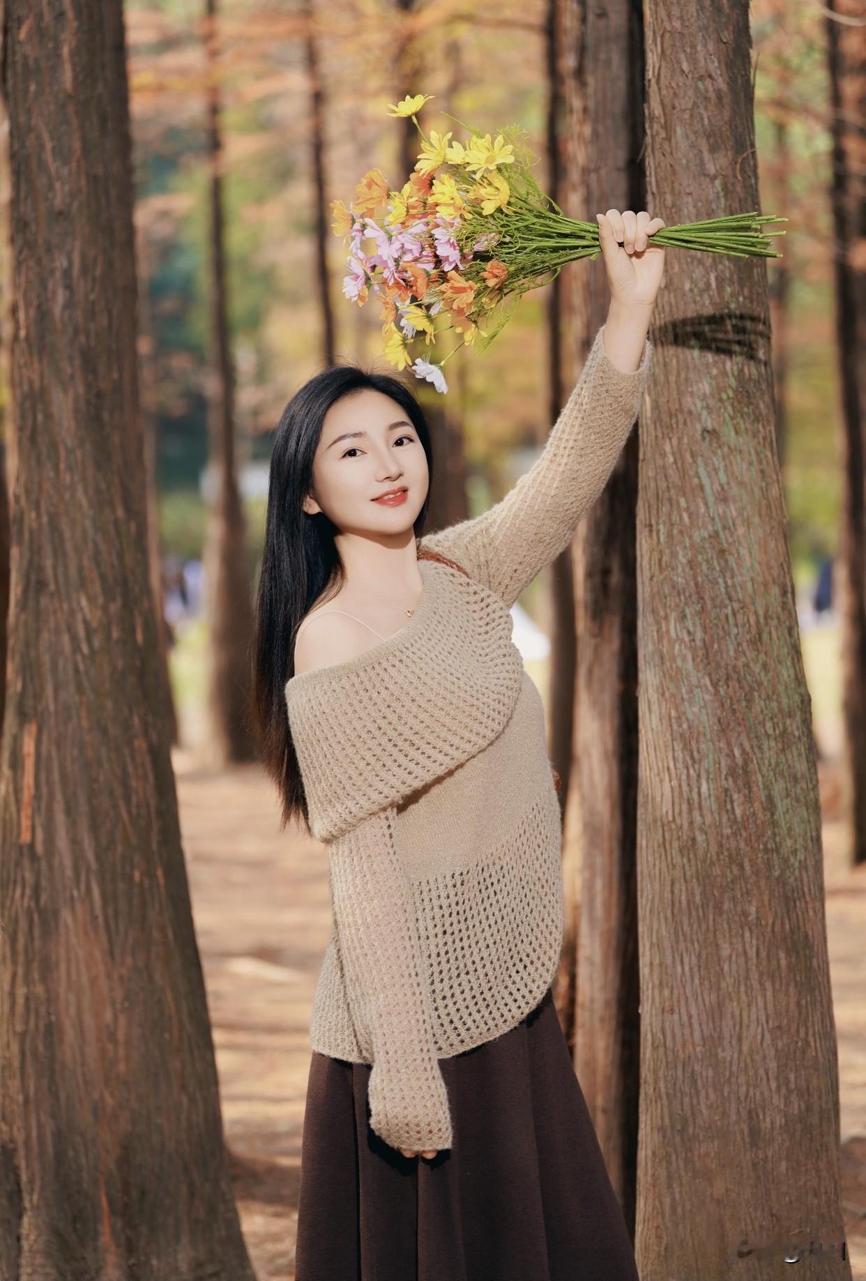 真正能让男人念念不忘的，也不是单纯的美貌，而是温柔有力量，对生活充满热爱，姿态舒