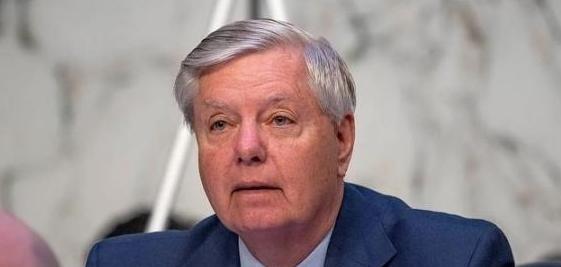 美国为何不直接冻结中国在美资产？就这么说吧，美国要是真冻结了，反而是帮了中国一把