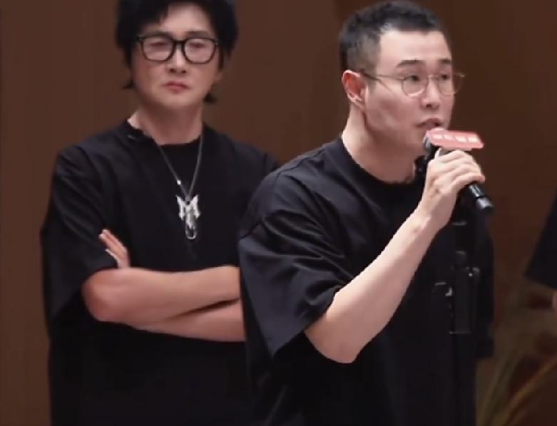 小沈阳，太能说了！8月20日，小沈阳在披荆斩棘竞选队长，结果话一出口，全场爆笑