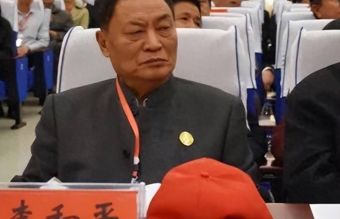 虎父无犬子，李德生之子在对越反击战中与朝鲜战友并肩作战，高喊“向我开炮”！19