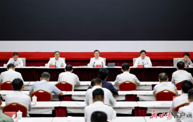 决战黑恶，省委书记不停手，甘肃铆足劲！就在昨天（8月18日），甘肃省委书记胡昌