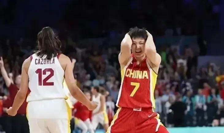 杨力维的比赛气质，决定了她训练再好也不能进国家队了。首先佩服她的内心强大。奥运会