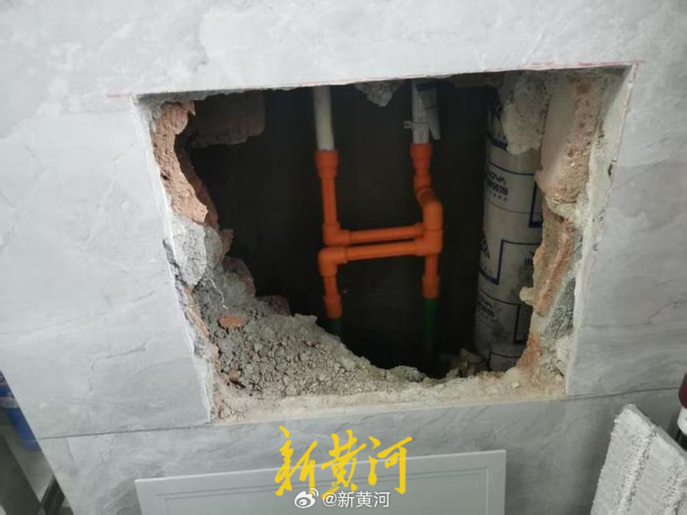 【约定保修期10年，装修后水管渗漏，售后拖延一个月不处理？#男子投诉业之峰售后维