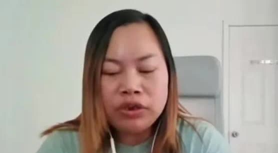 凤姐，重庆人，初生代一线大网红，润去米国，如今牙掉了没钱补，胖成球，说一口流
