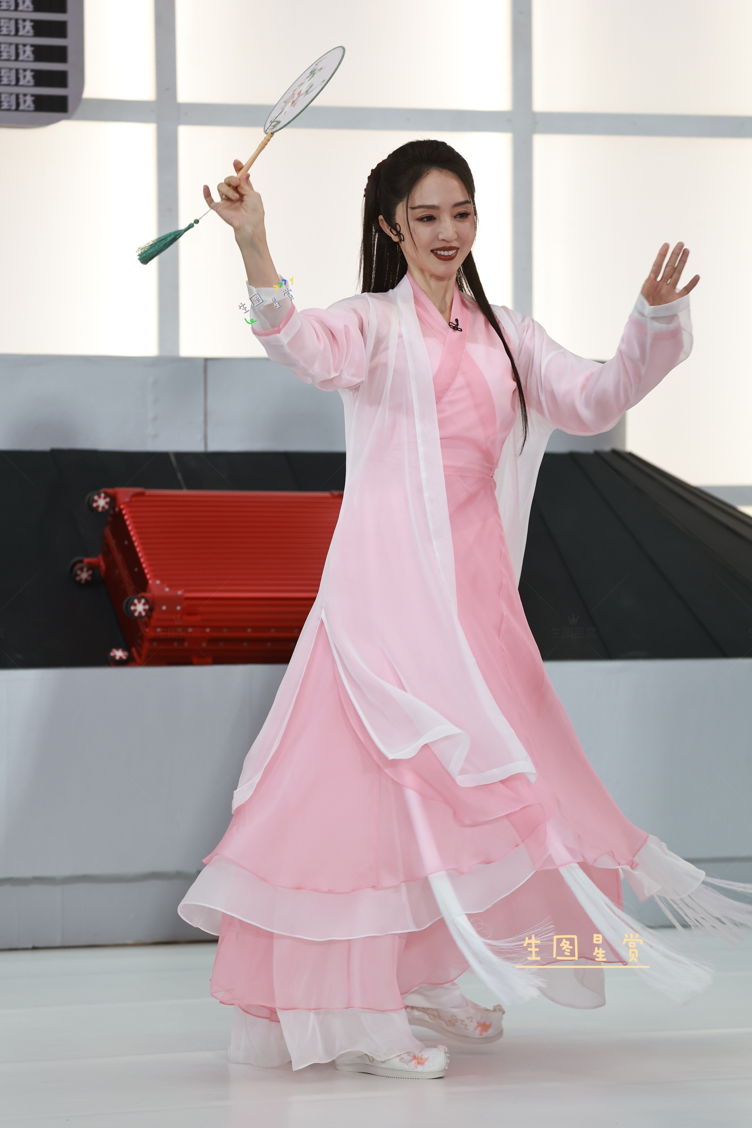 董璇×双11疯狂好六夜红毯cos白蛇，古风飘然若仙🫧