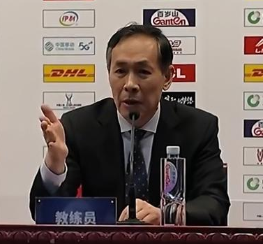 北京男篮主教练许利民谈球队对阵辽宁的比赛，他表示：上场的时候我们进了很多神仙球，