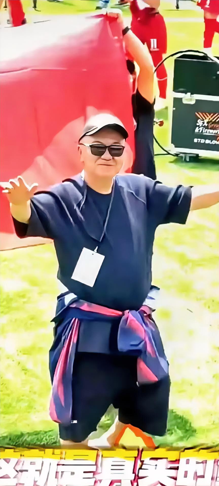 董路在直播中公布一个极具爆炸性的重磅消息，他向大家透露，目前已经有两家国内特别有