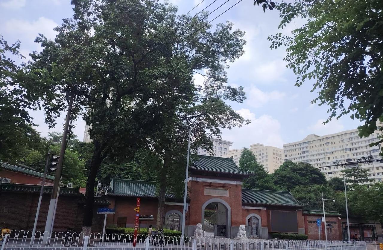 广州执信中学渐掉队，广州二中凭黄埔逆袭？以前顶峰时期跟省实华附成绩相当的执信