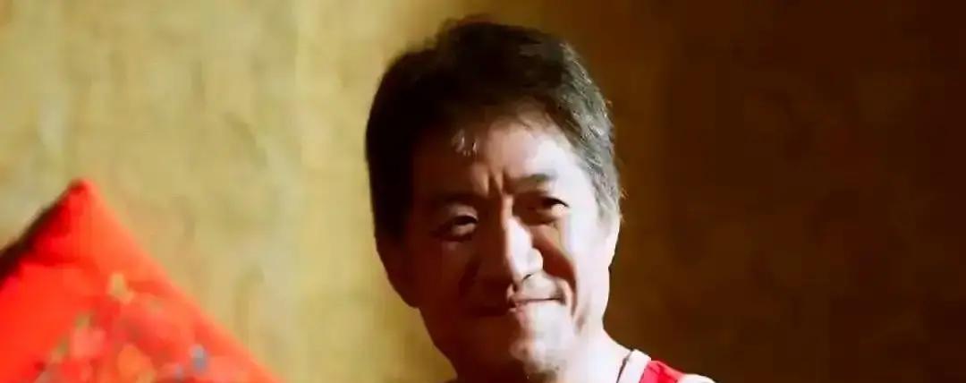 《老舅》大结局炸了！主角竟是潜伏19年的杀人犯，这反转谁顶得住？编剧这刀太狠