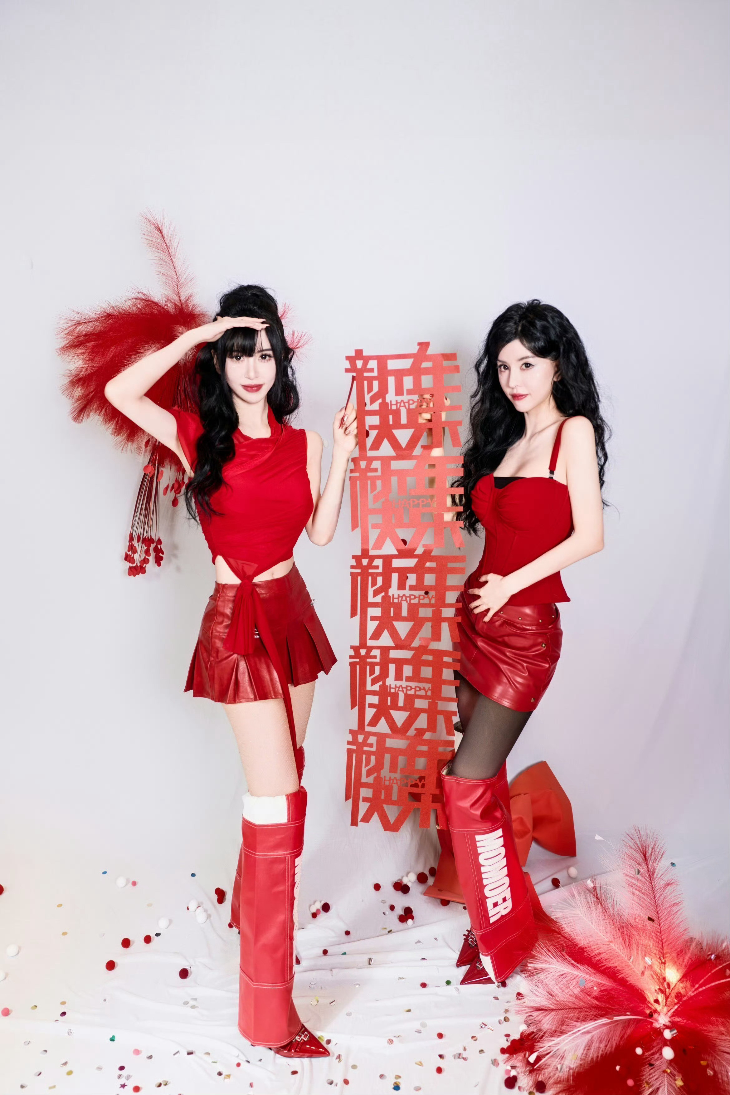 by2初二营业黑白丝搭配