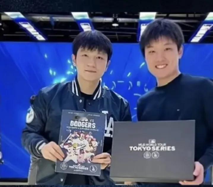 不是签樊振东icon就是签莫雷加德icon，不是签莫雷加德就是张本智和icon（