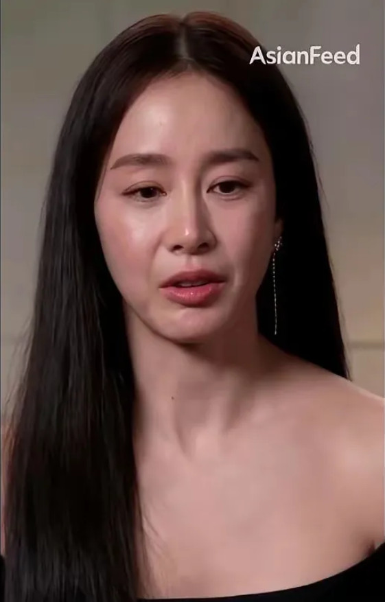 好的婚姻能让人锦上添花，坏的婚姻却只会让人身心俱疲。最近金泰熙产后复出营业，
