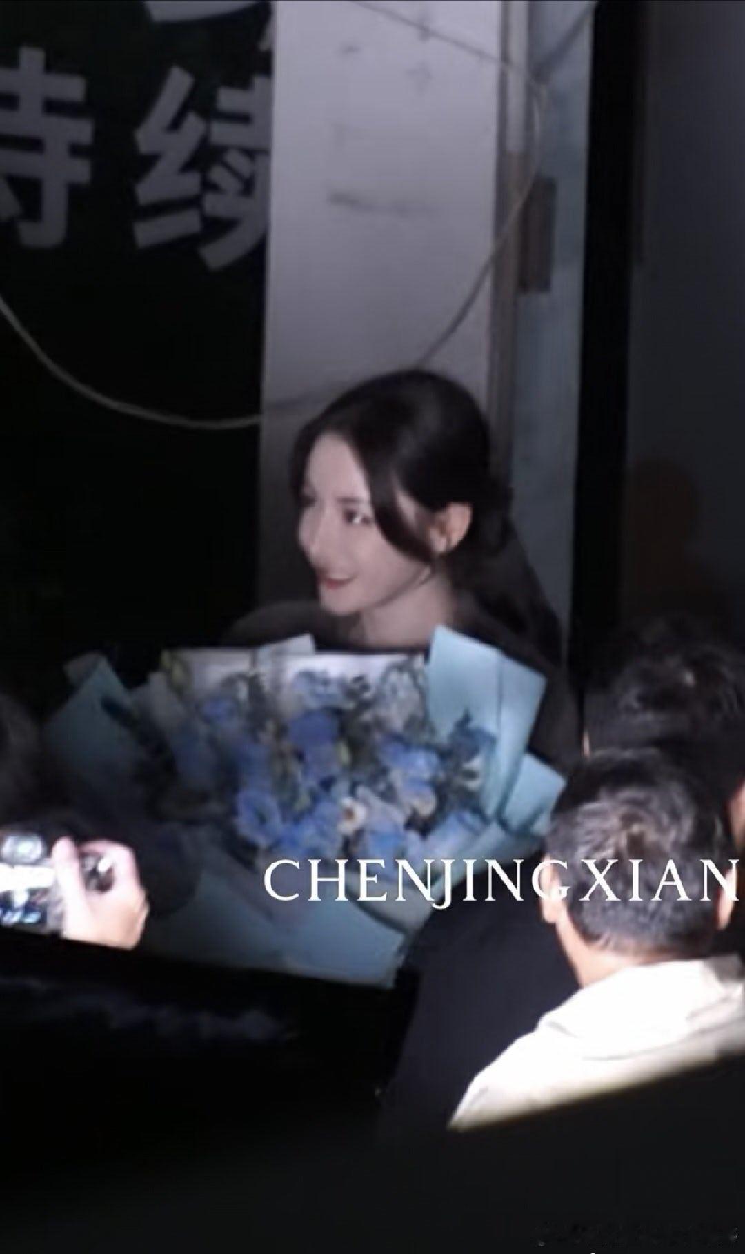 迪丽热巴虽然不能同时拥有的一切杀青大吉