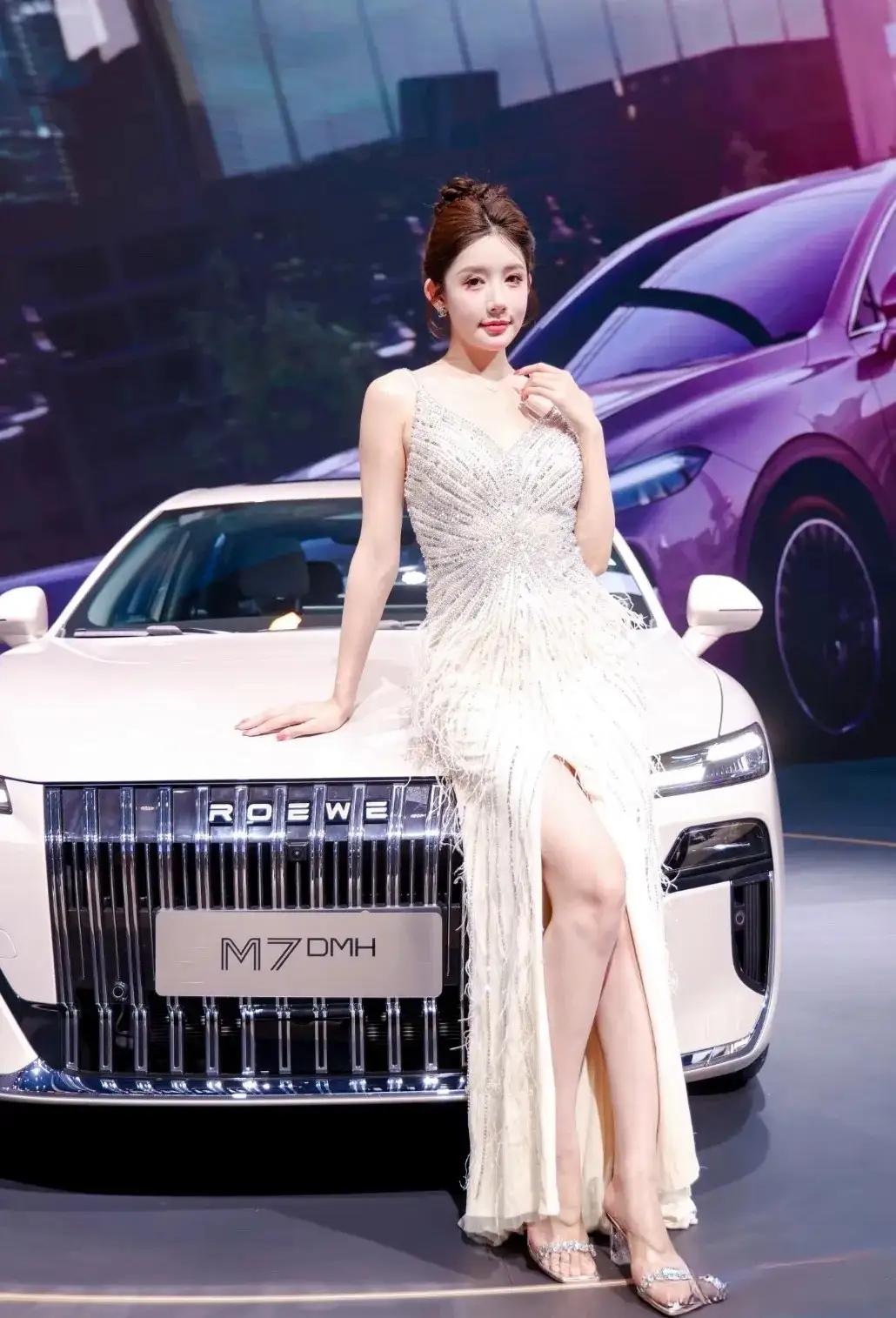 一觉醒来，车圈又沸腾了，2025年国补新政策来了：1、首次购车，并且名下没有车