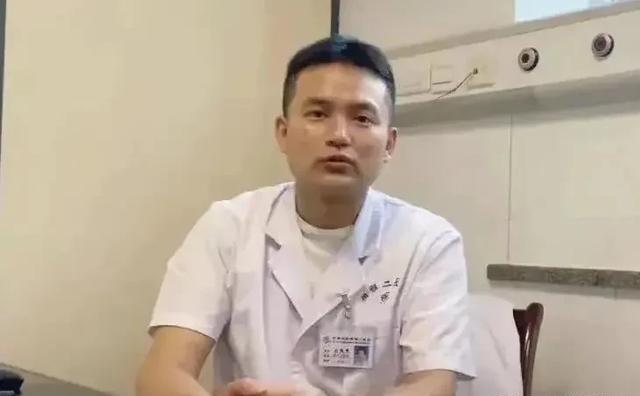 简直就是禽兽！”2022年，湖南农民张爱国因直肠癌做了大便改道手术。谁知，他痊愈