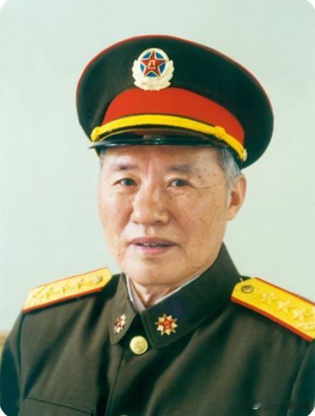 他曾是开国上将韩先楚秘书，曾任济南军区政委，59岁授中将军衔，65岁晋升上将军衔