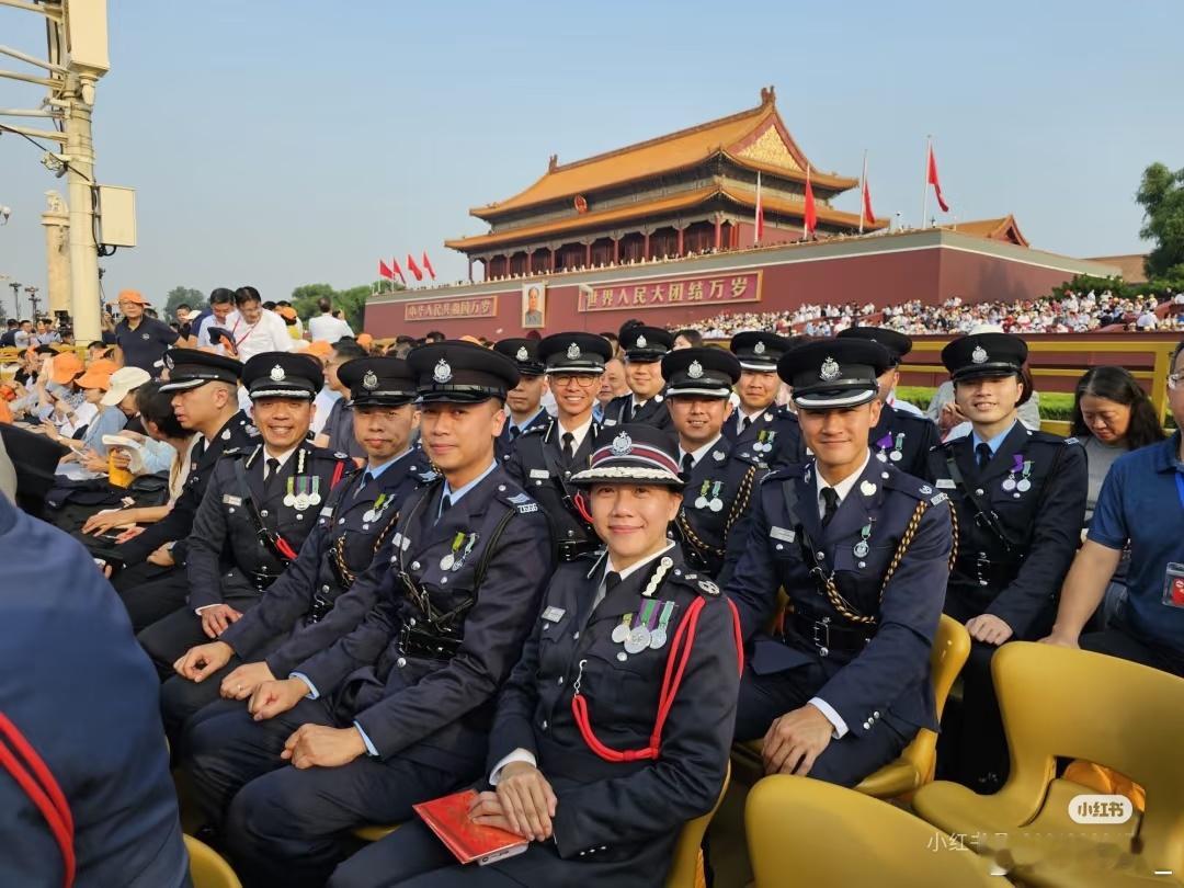 香港警队15名代表受邀观看阅兵式九三阅兵​​​