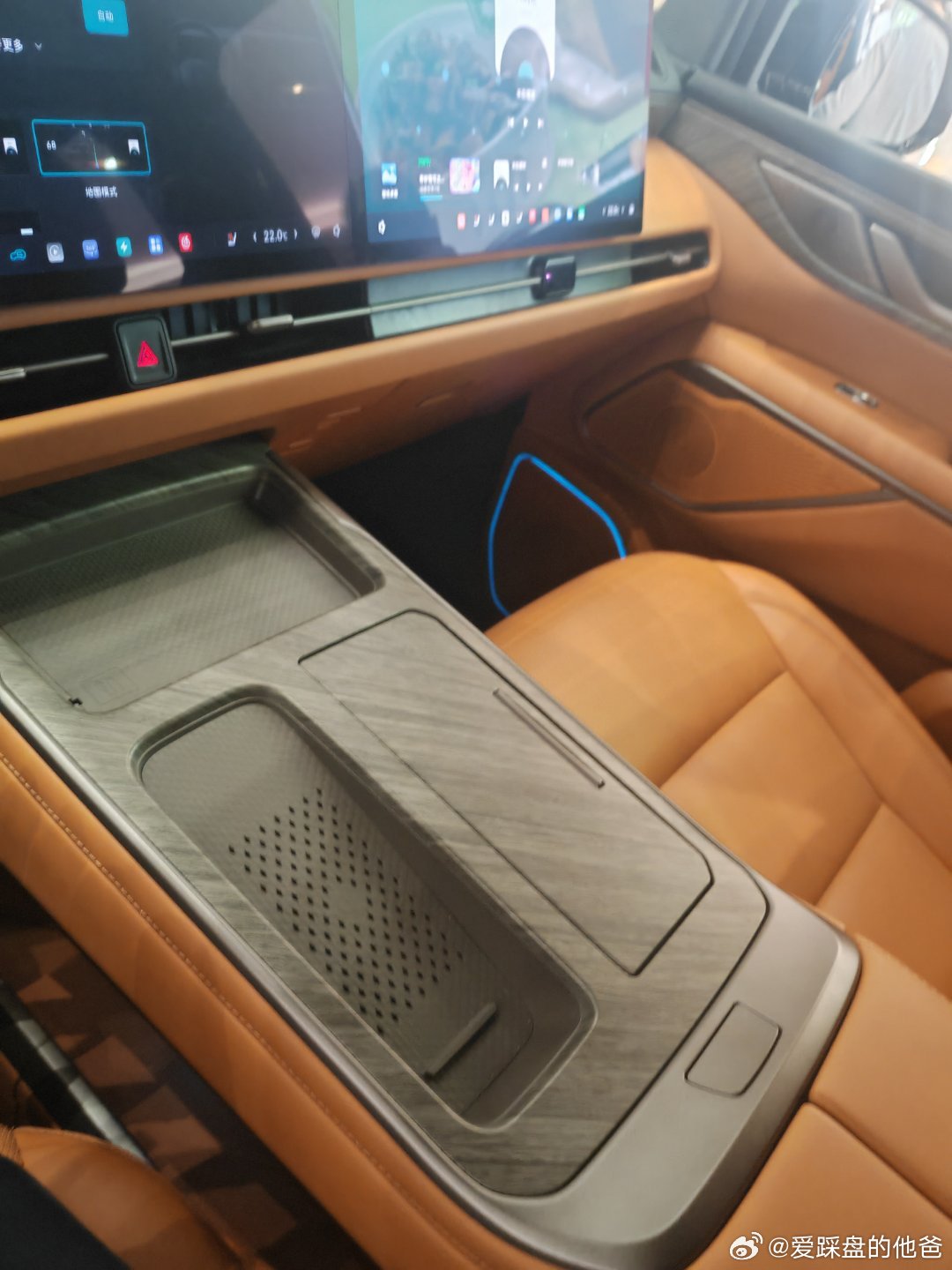 握草，坐起来真舒服，质感也好，国产车进步太快了，我那个BBA自惭形秽。为什么不换