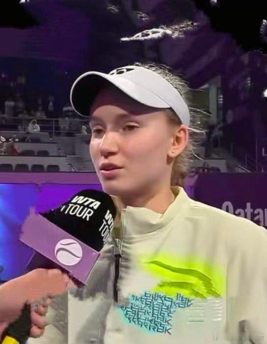 莱巴金娜赛后采访竟这样说郑钦文——这场球我虽然赢了，但我赢的很不容易，郑钦文给我