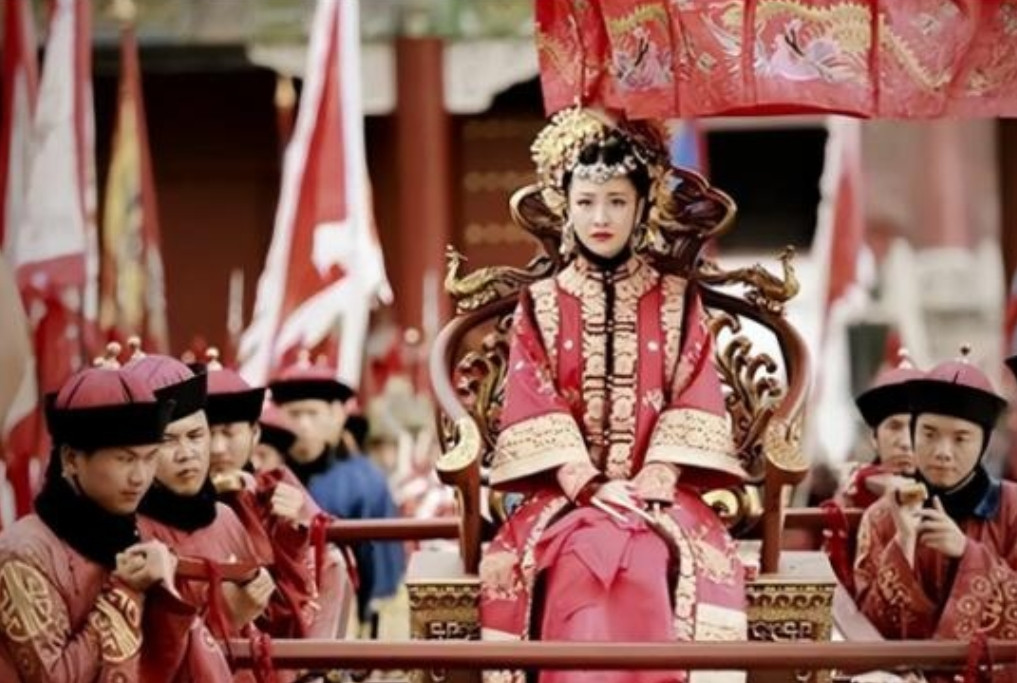北魏年间，兰陵长公主发现自己的婢女怀了驸马刘辉的孩子。盛怒之下，用鞭子将婢女活活