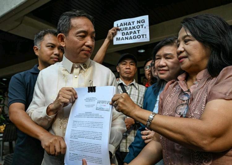 在为期一年的弹劾禁令期满后，菲律宾副总统莎拉2月2日面临新一轮弹劾申诉。公民组