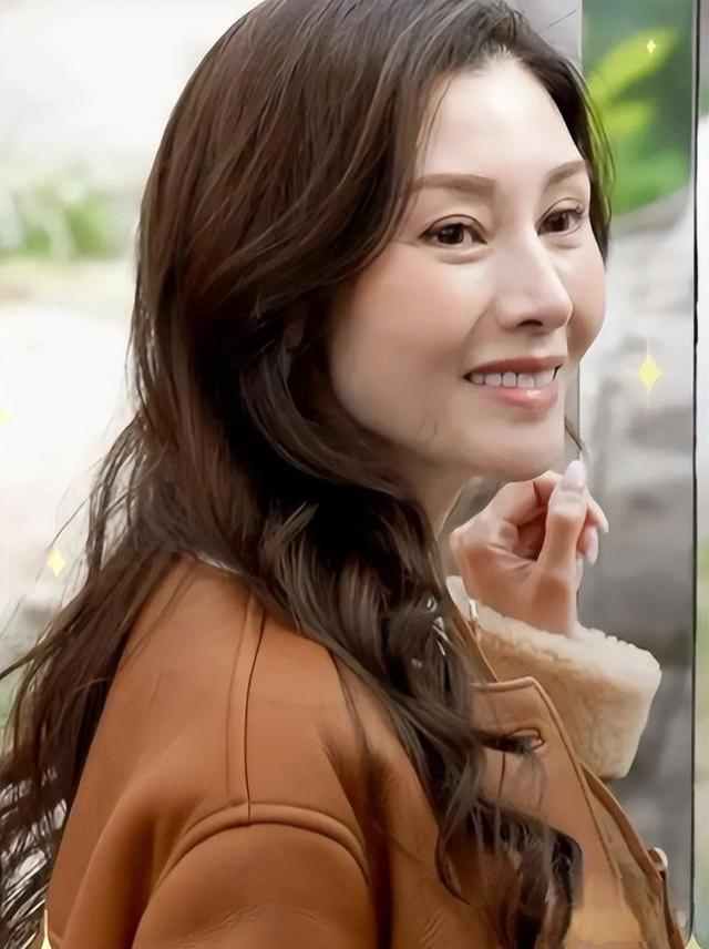 曾经让香港所有富太太心惊胆战的“最美港姐”李嘉欣，如今怎么老成这样了？李嘉欣以