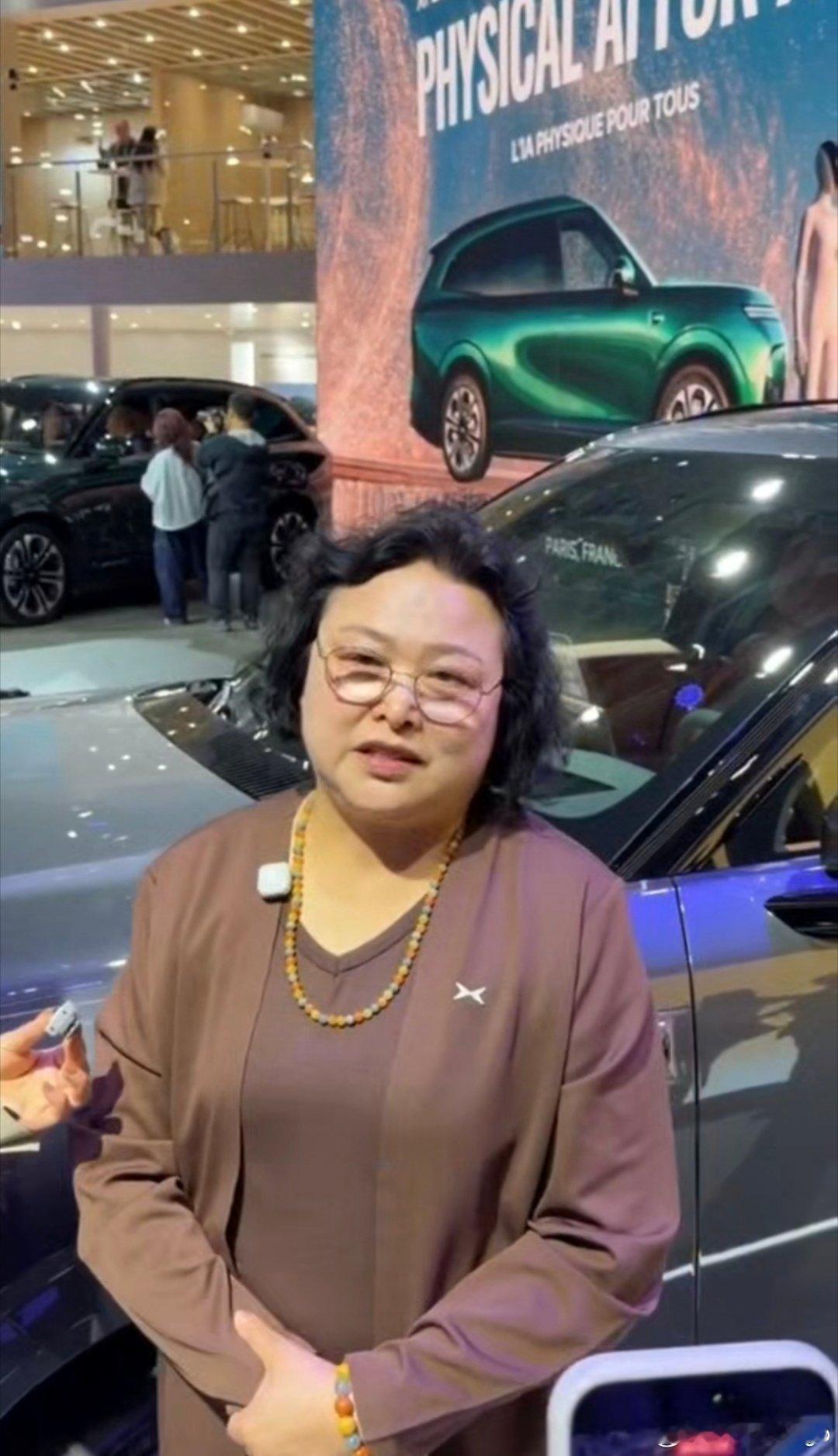王凤英确认，小鹏MONA未来是有独立的机会和可能的。「随着更多的新品牌投放市