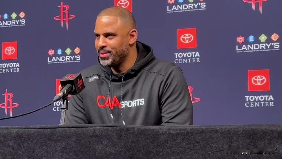 火箭93-99湖人，乌度卡赛后一针见血：15次失误、三分6中0、末节失准——湖人