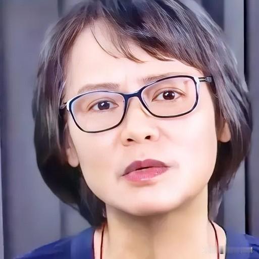 台湾女老师“历害”，一句理解话“点”中大陆人心脉……她说：大陆为什么代代渴望