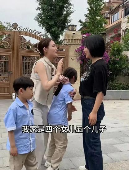 92年宝妈夫妻恩爱生9娃还想生，网友：结婚十几年不用卫生巾在浙江，有一位名叫田