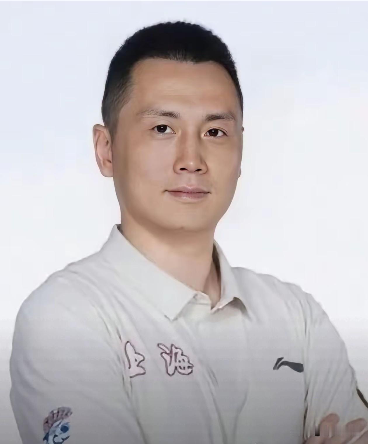 如果胡金秋真的加盟上海久事男篮，未来几个赛季的总冠军将无任何悬念，最近关于浙江广