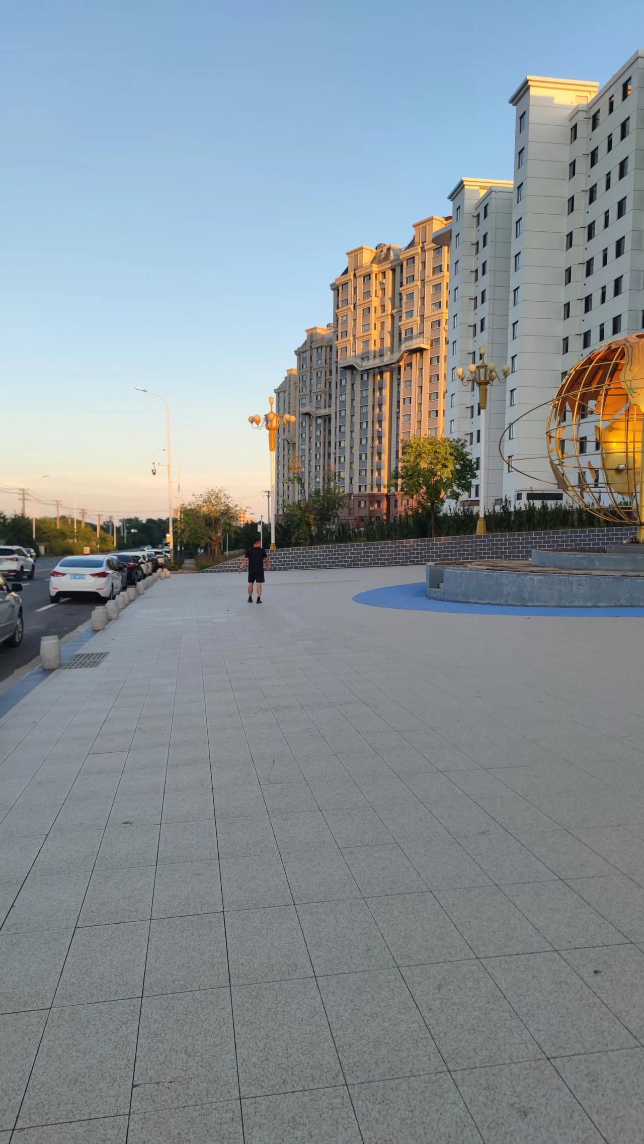 晚饭上海滨路走了一圈，才发现我们的家乡竟然这么美，平时也不出来看看，原来最好的美