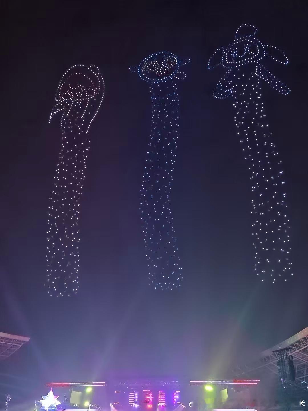 气球一家人成功上天了