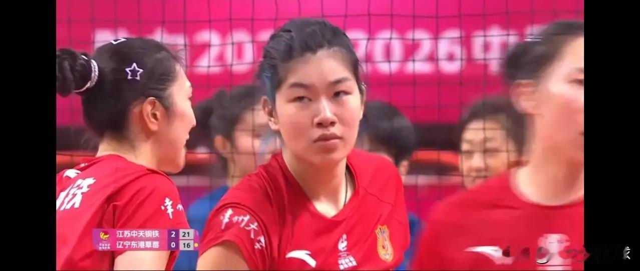 抛却愁人的接应，小副人才济济！陈厚羽本赛季表现着实不错，灵动的脸庞，让球迷觉得