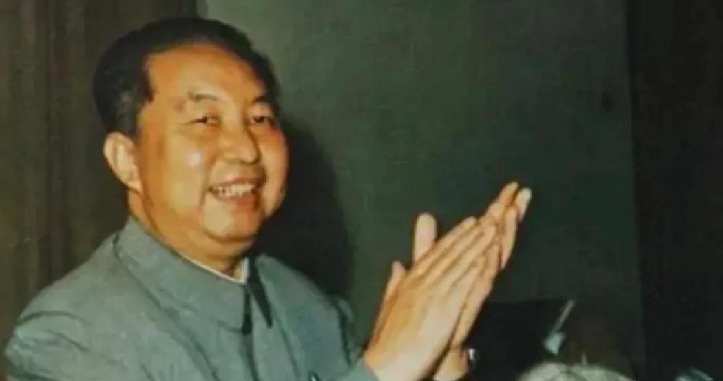 1981年，华国锋已不打算再参加国宴，邓颖超轻声劝他：最后一次了1981年农历