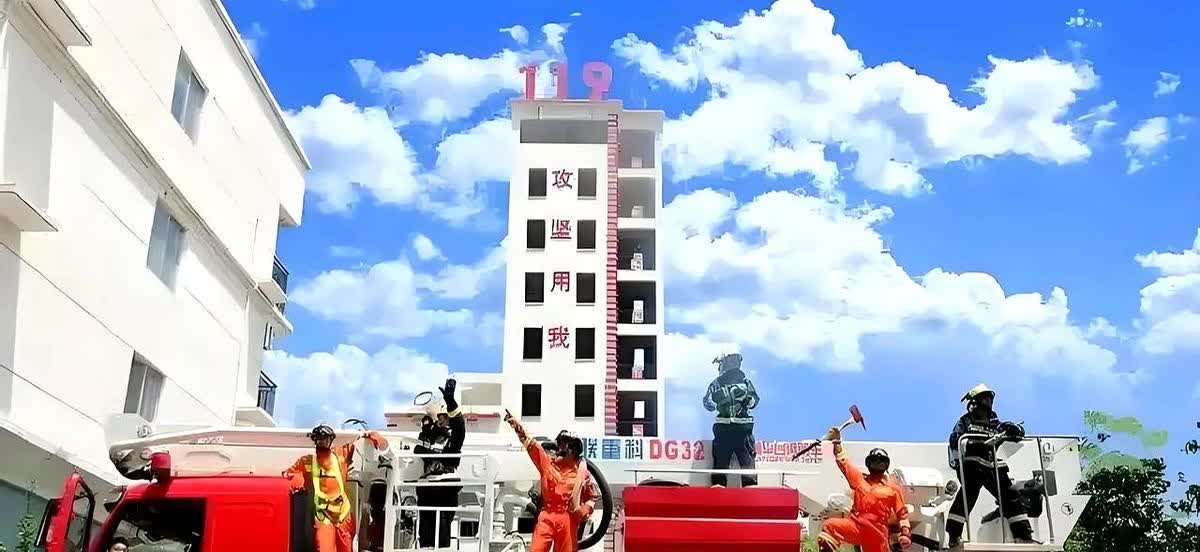 消防队属于部队？还是属于警察部门？答案：都不是。现在这支