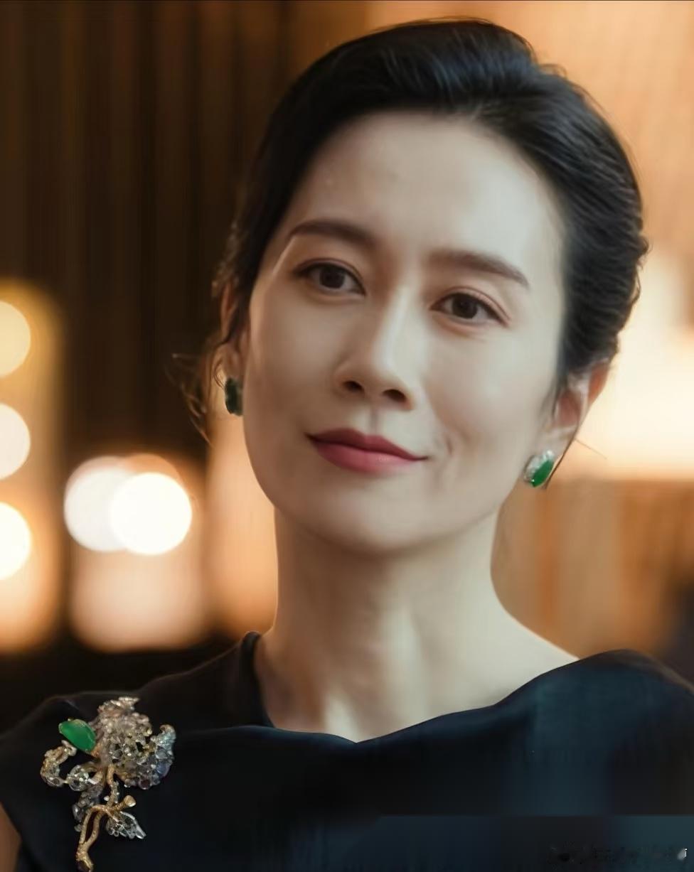 如果不出我所料温峥嵘快要被淘汰了不是因为她的乘风值不高也不是因为她唱跳不行