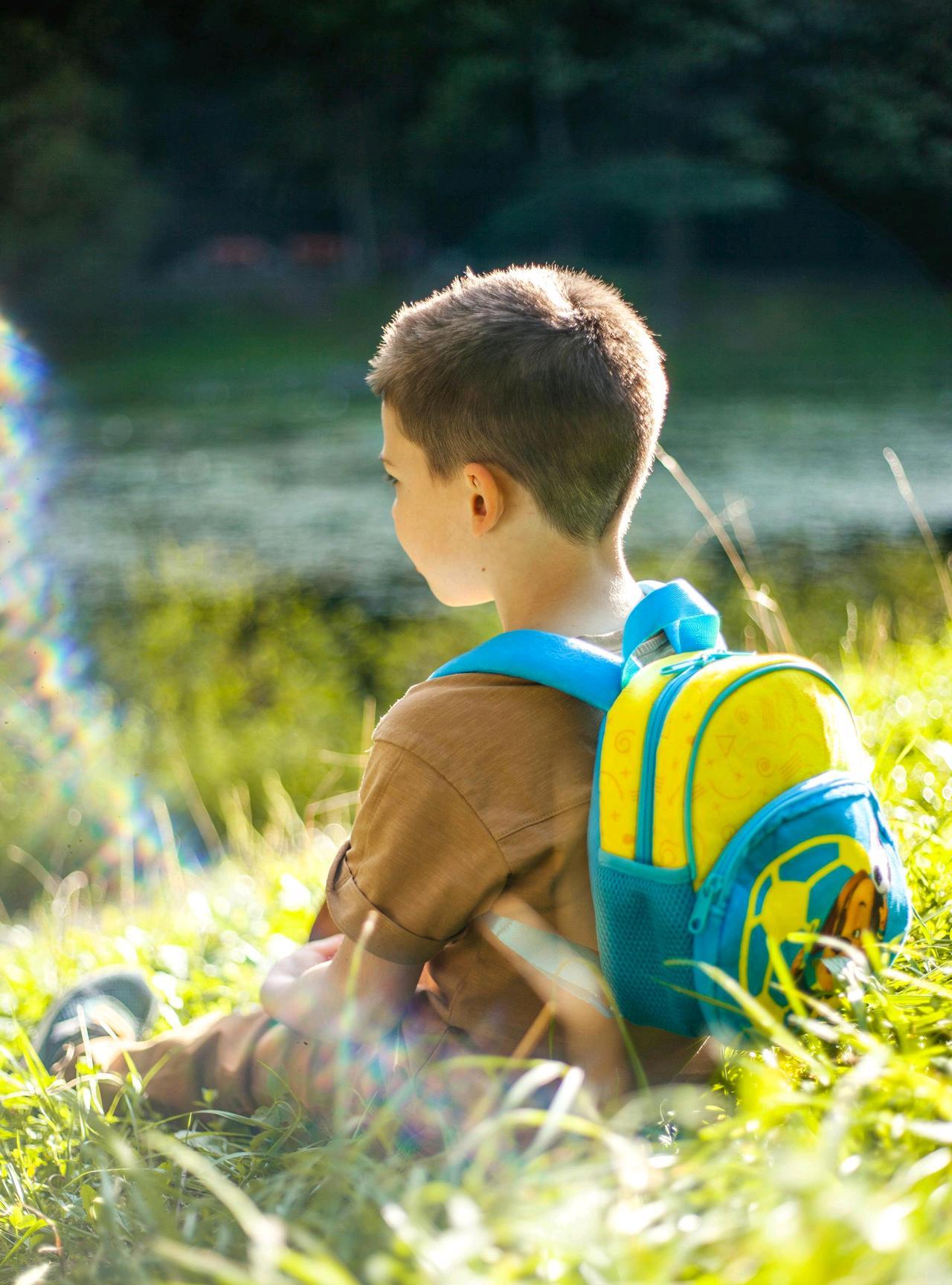 直到孩子上学的那一刻，我才明白这句话的真正含义:“孩子因我而来却不是为我而来，他