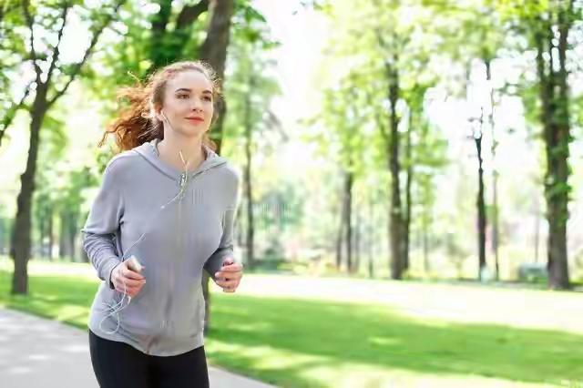 🔥你以为“身体是革命的本钱”只是句口号？它其实是成年人世界最残酷的“隐形规