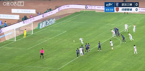 武汉三镇vs成都蓉城比赛第71分钟，席尔瓦点球破门，武汉三镇丢球了……武汉三镇