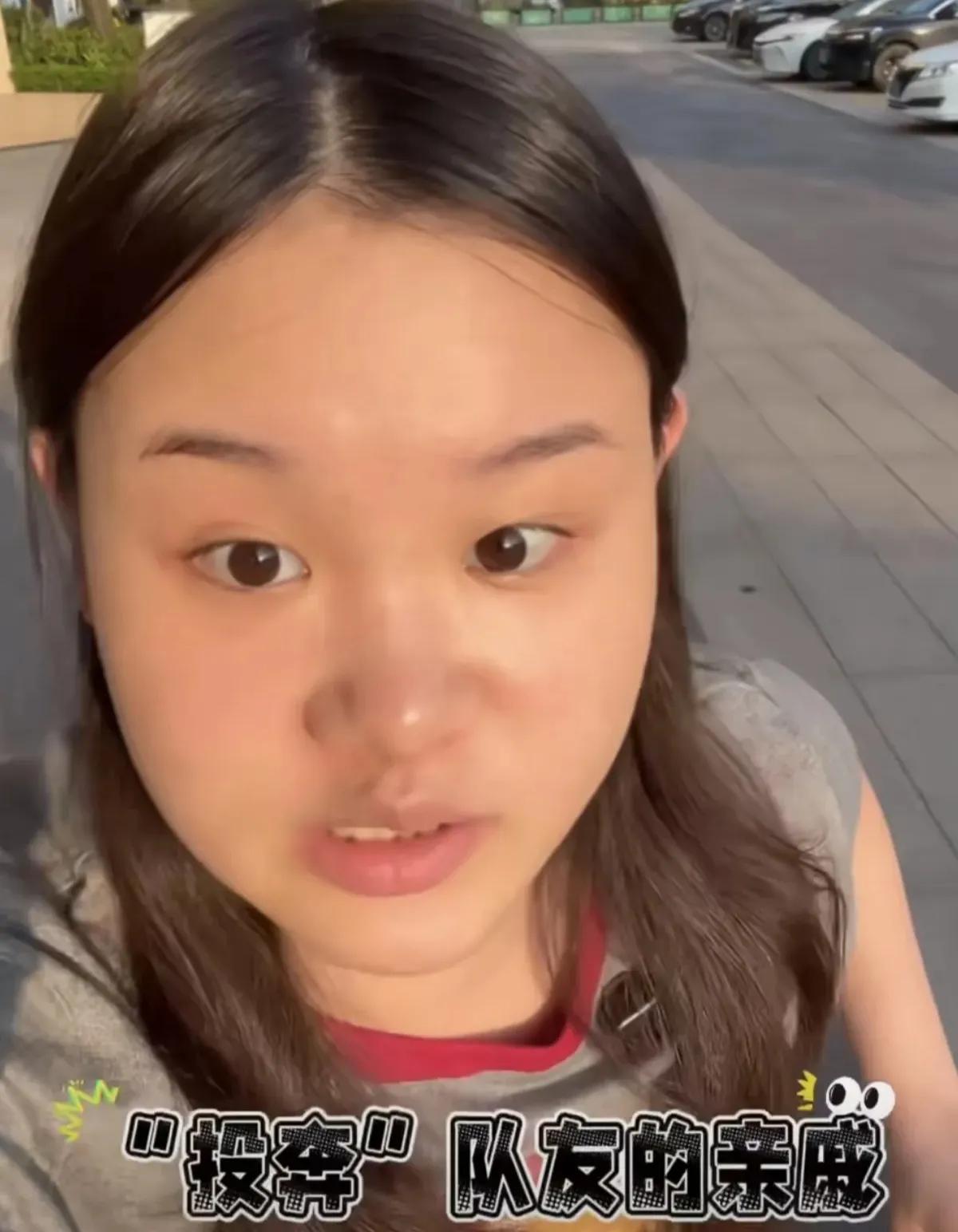 6月2日，爱学习的张家齐，投奔全红婵哥哥两人一起助农买荔枝6月2号那天，张家齐