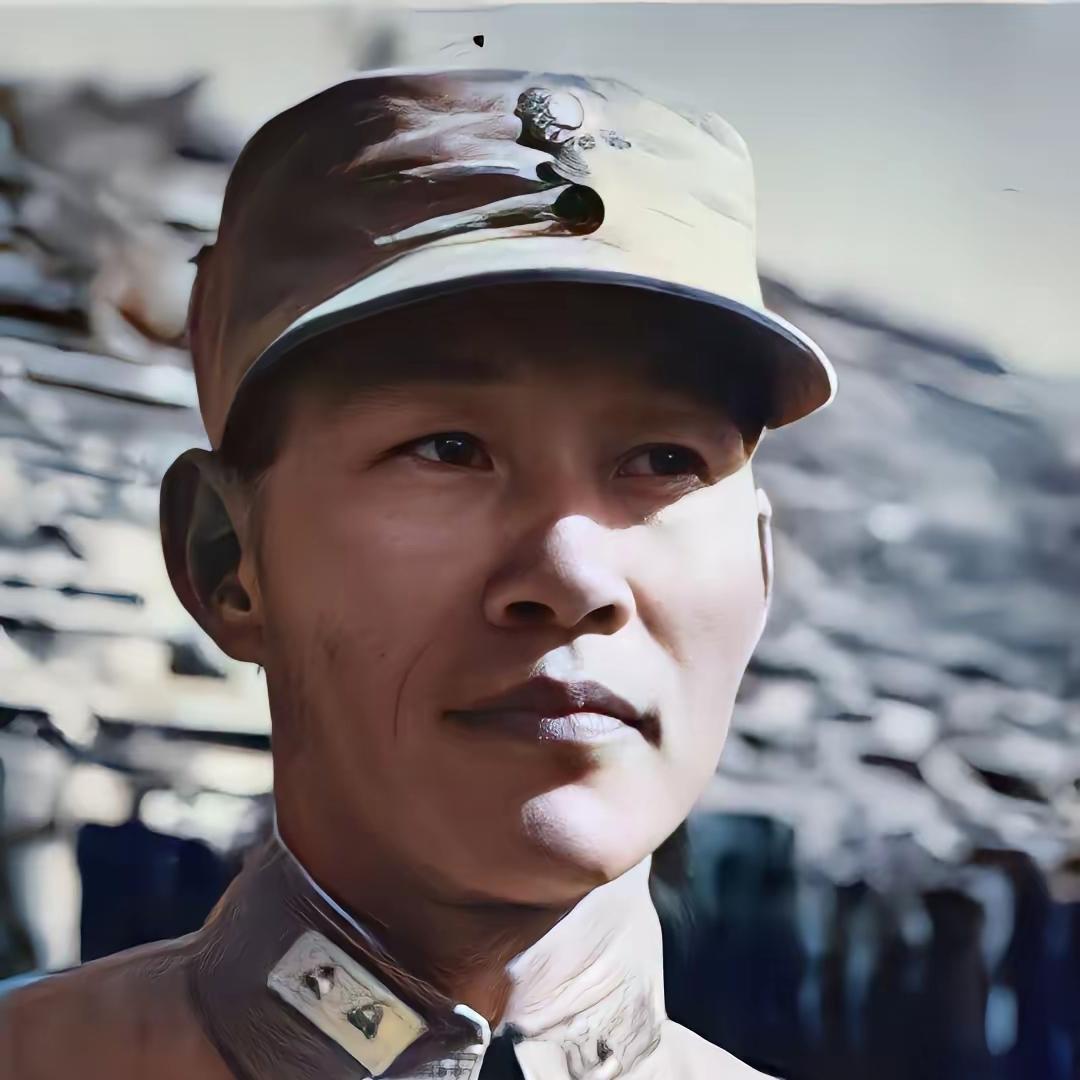1936年，税警总团长黄杰请张佛千给他帮忙，说：“我的六个团，有两个团长不大服管