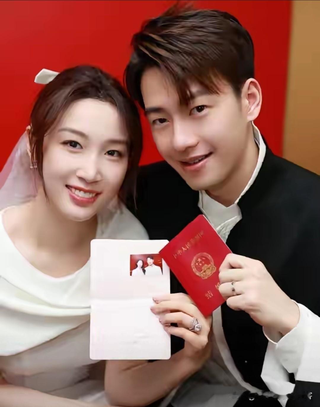 大家不要羡慕王昶媳妇了我们永远成为不了她，仅仅这一点，换谁都很难做到，那就是