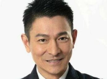 1995年，刘德华因投资失败，欠下4000万巨债，为了还债向身边的朋友借钱，却没