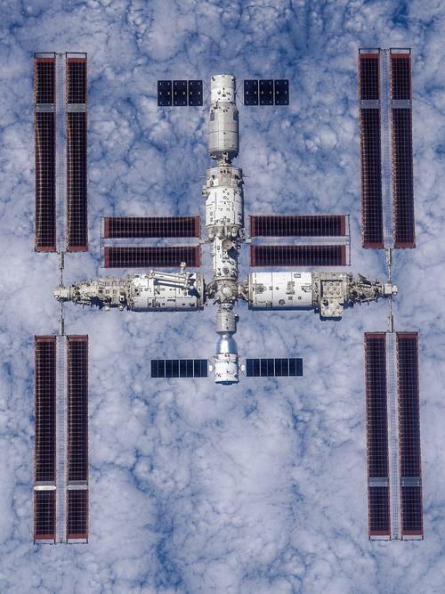 为什么大家都不提中国空间站了？没脸提，跟国际空间站差距太大，但不是中国空间站拿