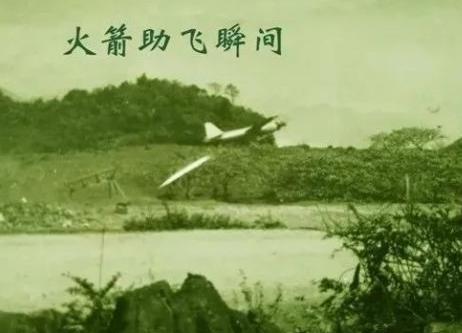 1985年，时任第67集团军参谋长的粟戎生（粟裕长子）率部参加对越自卫反击战，在